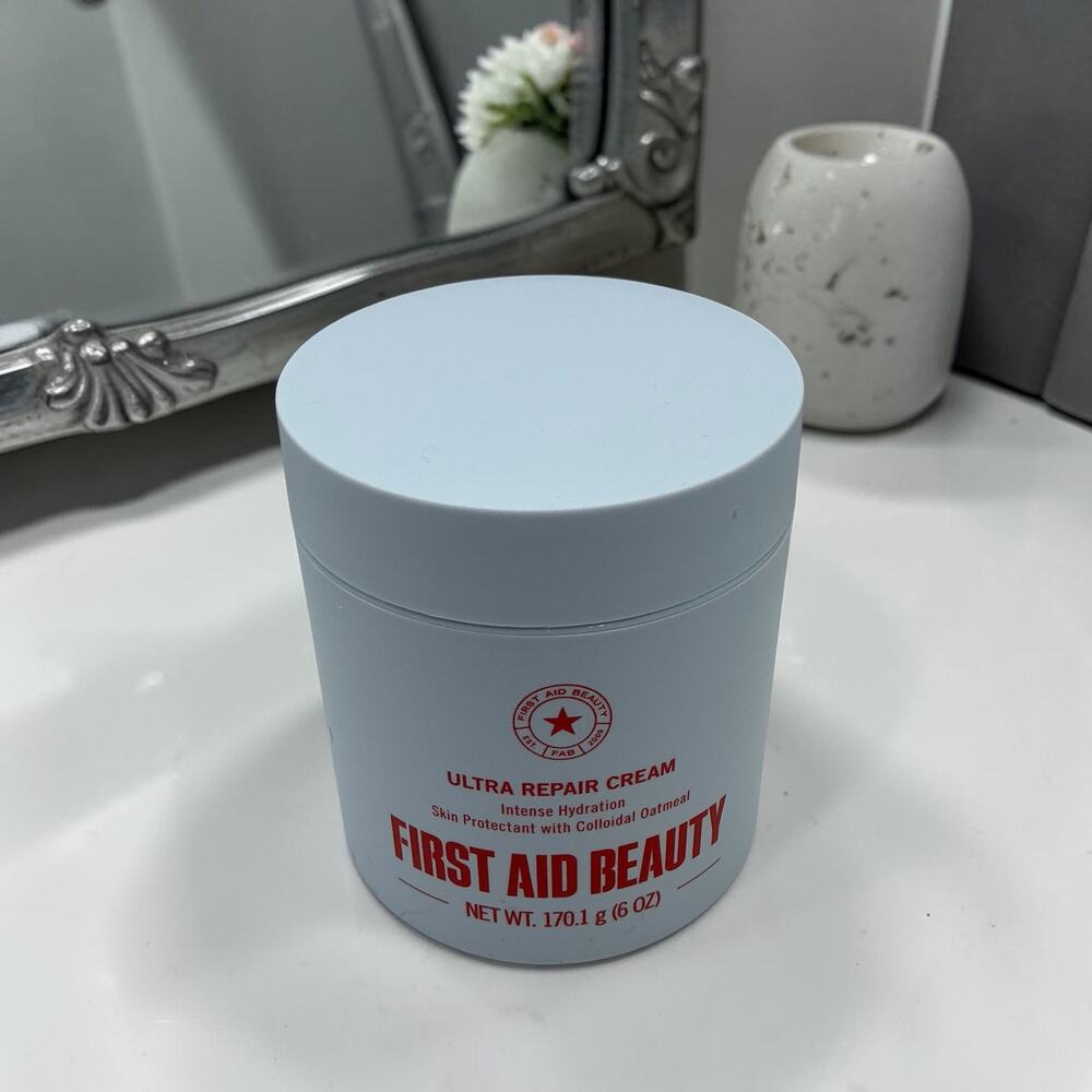 First Aid Beauty Ultra Repair Cream 6 oz Intense Hydration